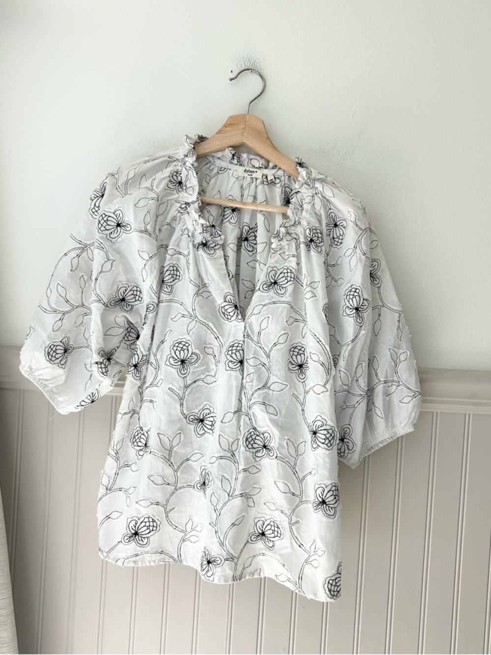 dylan Small White Floral Embroidered Cotton Blouse Puff Sleeve Ruffle Neck Top